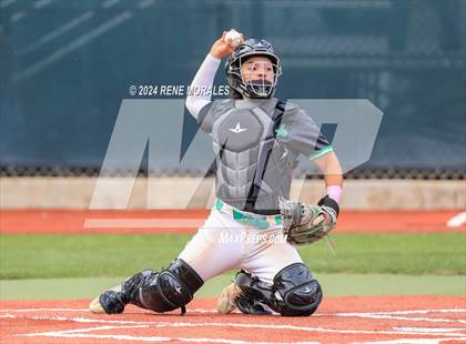 Thumbnail 3 in Monroe vs Eagle Rock (CIF LACS D2 Final) photogallery.