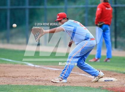 Thumbnail 2 in Monroe vs Eagle Rock (CIF LACS D2 Final) photogallery.