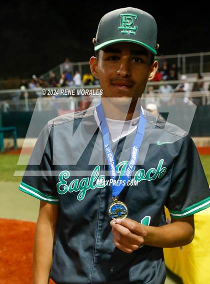 Thumbnail 3 in Monroe vs Eagle Rock (CIF LACS D2 Final) photogallery.