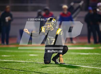 Thumbnail 3 in Ventura vs St. Ignatius College Preparatory (CIF Div 3AA Final) photogallery.
