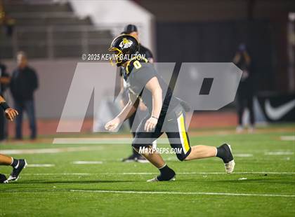 Thumbnail 2 in Ventura vs St. Ignatius College Preparatory (CIF Div 3AA Final) photogallery.