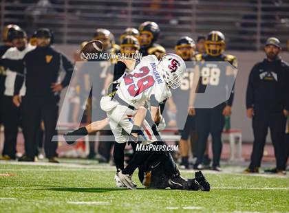 Thumbnail 2 in Ventura vs St. Ignatius College Preparatory (CIF Div 3AA Final) photogallery.