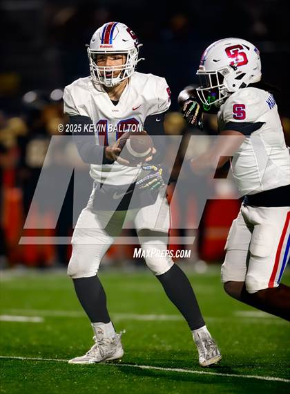 Thumbnail 2 in Ventura vs St. Ignatius College Preparatory (CIF Div 3AA Final) photogallery.