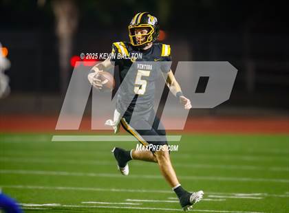 Thumbnail 3 in Ventura vs St. Ignatius College Preparatory (CIF Div 3AA Final) photogallery.