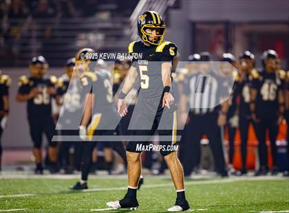 Thumbnail 2 in Ventura vs St. Ignatius College Preparatory (CIF Div 3AA Final) photogallery.