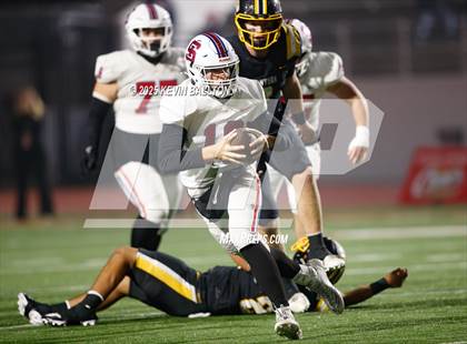 Thumbnail 3 in Ventura vs St. Ignatius College Preparatory (CIF Div 3AA Final) photogallery.