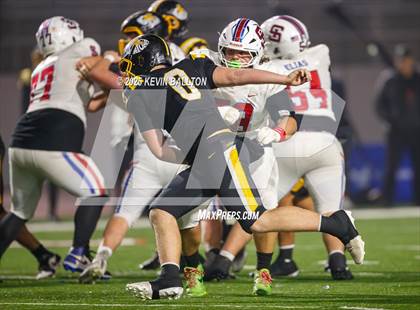 Thumbnail 3 in Ventura vs St. Ignatius College Preparatory (CIF Div 3AA Final) photogallery.