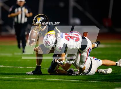 Thumbnail 1 in Ventura vs St. Ignatius College Preparatory (CIF Div 3AA Final) photogallery.