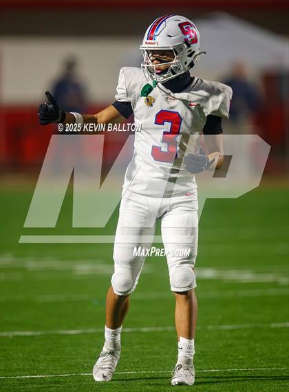 Thumbnail 2 in Ventura vs St. Ignatius College Preparatory (CIF Div 3AA Final) photogallery.