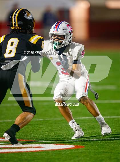 Thumbnail 1 in Ventura vs St. Ignatius College Preparatory (CIF Div 3AA Final) photogallery.