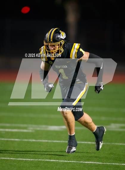 Thumbnail 2 in Ventura vs St. Ignatius College Preparatory (CIF Div 3AA Final) photogallery.