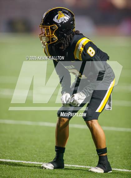 Thumbnail 1 in Ventura vs St. Ignatius College Preparatory (CIF Div 3AA Final) photogallery.