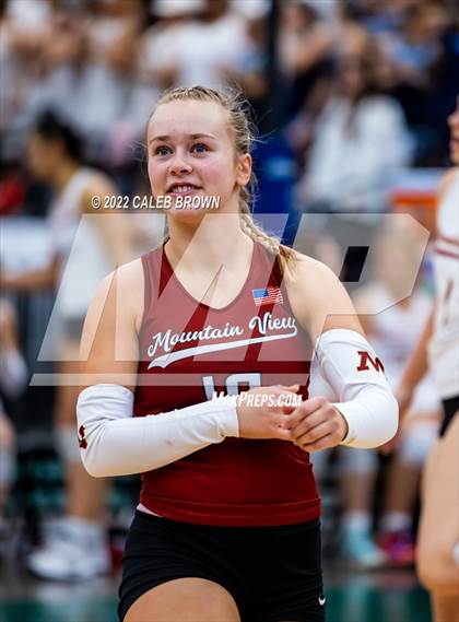 Thumbnail 2 in Mountain View vs. Springville (UHSAA 5A Quarterfinals) photogallery.