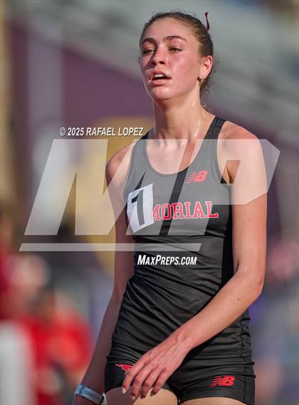 Thumbnail 3 in Jersey Village Falcon Relays (3200M) photogallery.