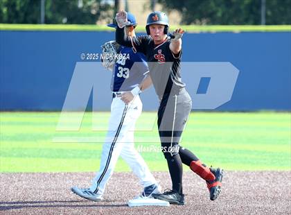 Thumbnail 2 in JSerra Catholic vs. St. John Bosco photogallery.