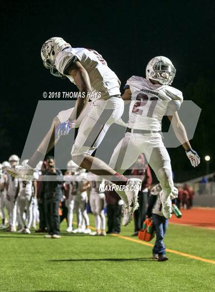 Thumbnail 3 in Jefferson vs. Mineola (UIL 3A D1 Bi-District Playoff) photogallery.