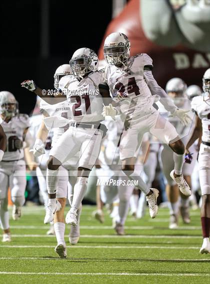 Thumbnail 1 in Jefferson vs. Mineola (UIL 3A D1 Bi-District Playoff) photogallery.
