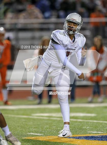 Thumbnail 3 in Jefferson vs. Mineola (UIL 3A D1 Bi-District Playoff) photogallery.