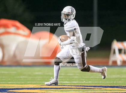 Thumbnail 1 in Jefferson vs. Mineola (UIL 3A D1 Bi-District Playoff) photogallery.