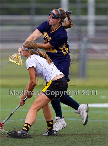 Thumbnail 2 in Lakeland-Panas vs. Northport (NYSPHSAA Class A Semifinal) photogallery.