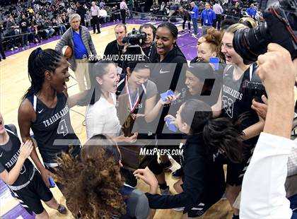 Thumbnail 3 in Sierra Canyon vs. Pinewood (CIF State Open Div. Final) photogallery.