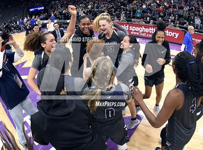 Thumbnail 1 in Sierra Canyon vs. Pinewood (CIF State Open Div. Final) photogallery.