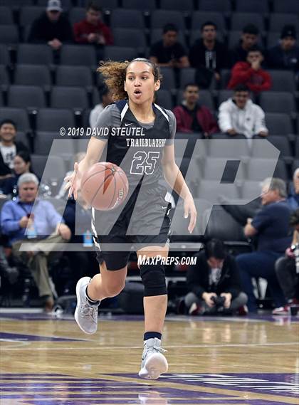 Thumbnail 1 in Sierra Canyon vs. Pinewood (CIF State Open Div. Final) photogallery.