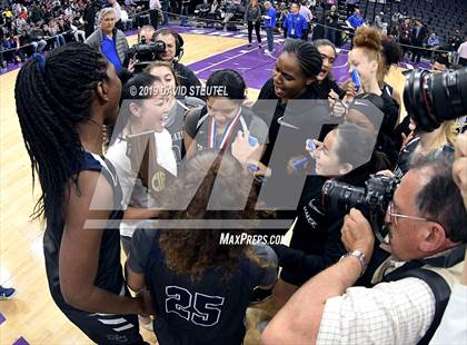 Thumbnail 2 in Sierra Canyon vs. Pinewood (CIF State Open Div. Final) photogallery.