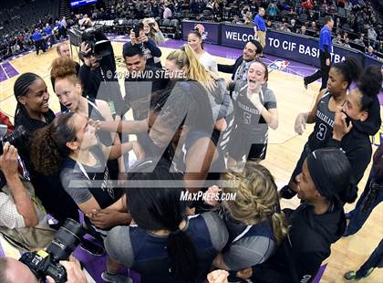 Thumbnail 1 in Sierra Canyon vs. Pinewood (CIF State Open Div. Final) photogallery.