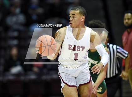 Thumbnail 1 in Memphis East vs Parkview  (Bass Pro Shop Tournament of Champions) photogallery.
