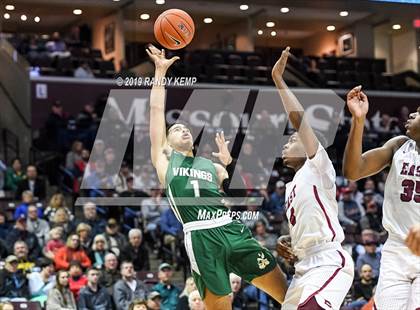 Thumbnail 2 in Memphis East vs Parkview  (Bass Pro Shop Tournament of Champions) photogallery.
