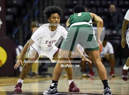 Thumbnail 1 in Memphis East vs Parkview  (Bass Pro Shop Tournament of Champions) photogallery.