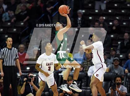 Thumbnail 2 in Memphis East vs Parkview  (Bass Pro Shop Tournament of Champions) photogallery.
