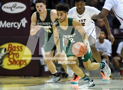 Thumbnail 1 in Memphis East vs Parkview  (Bass Pro Shop Tournament of Champions) photogallery.