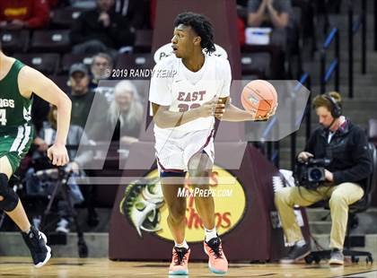 Thumbnail 1 in Memphis East vs Parkview  (Bass Pro Shop Tournament of Champions) photogallery.