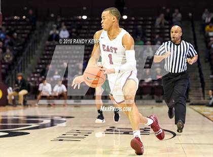 Thumbnail 3 in Memphis East vs Parkview  (Bass Pro Shop Tournament of Champions) photogallery.