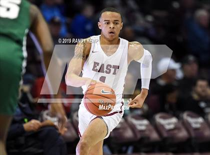 Thumbnail 2 in Memphis East vs Parkview  (Bass Pro Shop Tournament of Champions) photogallery.