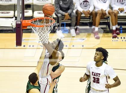 Thumbnail 3 in Memphis East vs Parkview  (Bass Pro Shop Tournament of Champions) photogallery.