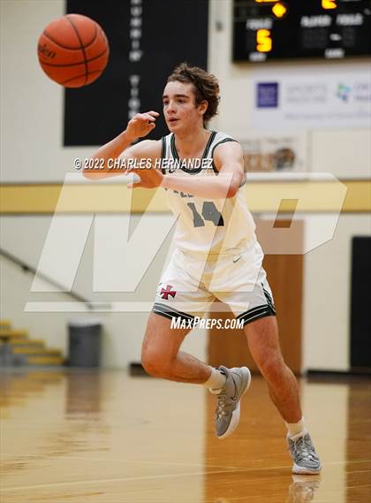 Thumbnail 3 in Strake Jesuit vs. Ellison (Conroe Christmas Classic) photogallery.