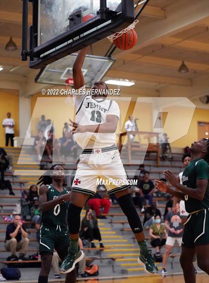 Thumbnail 1 in Strake Jesuit vs. Ellison (Conroe Christmas Classic) photogallery.