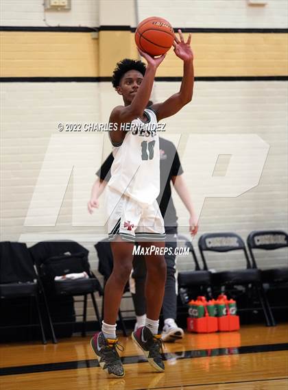 Thumbnail 3 in Strake Jesuit vs. Ellison (Conroe Christmas Classic) photogallery.