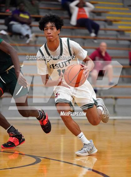 Thumbnail 2 in Strake Jesuit vs. Ellison (Conroe Christmas Classic) photogallery.