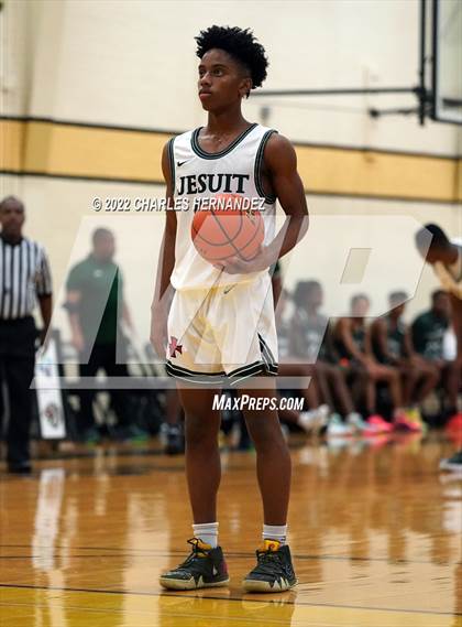 Thumbnail 1 in Strake Jesuit vs. Ellison (Conroe Christmas Classic) photogallery.