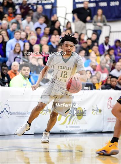 Thumbnail 2 in Montverde Academy vs. Roselle Catholic (Metro Classic) photogallery.