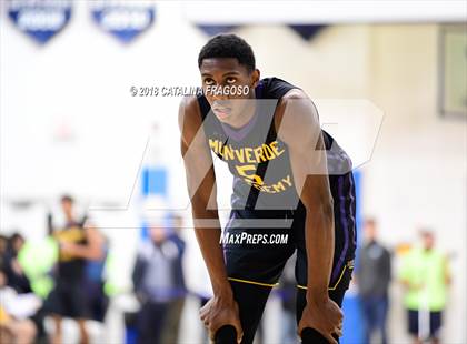 Thumbnail 1 in Montverde Academy vs. Roselle Catholic (Metro Classic) photogallery.