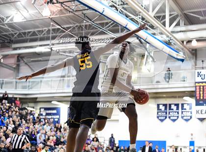 Thumbnail 2 in Montverde Academy vs. Roselle Catholic (Metro Classic) photogallery.