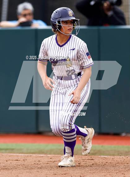 Thumbnail 1 in Shiner vs. Sundown (UIL Softball 2A D2 Final) photogallery.