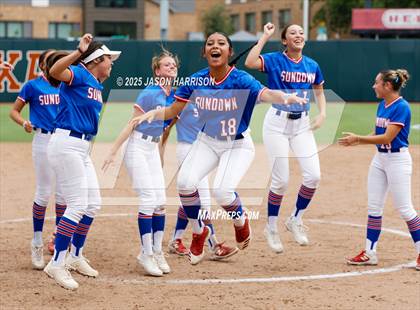 Thumbnail 3 in Shiner vs. Sundown (UIL Softball 2A D2 Final) photogallery.