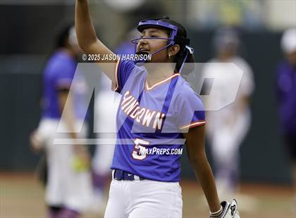 Thumbnail 1 in Shiner vs. Sundown (UIL Softball 2A D2 Final) photogallery.