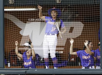 Thumbnail 2 in Shiner vs. Sundown (UIL Softball 2A D2 Final) photogallery.